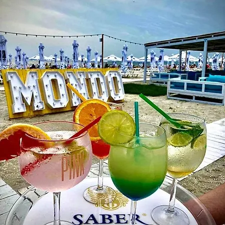 Sunrise Beach Apartments - Mamaia Nord 아파트 Năvodari